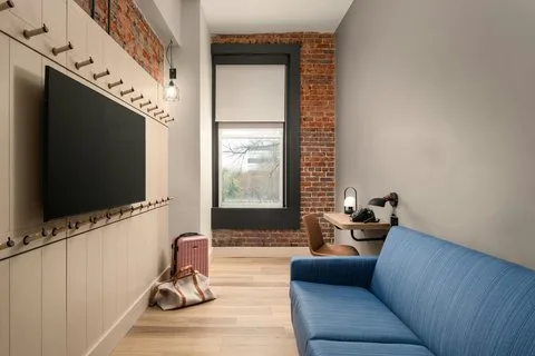 Moxy Columbia Downtown — 3