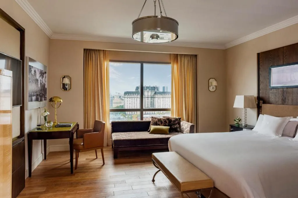 Alvear Icon Hotel — 2