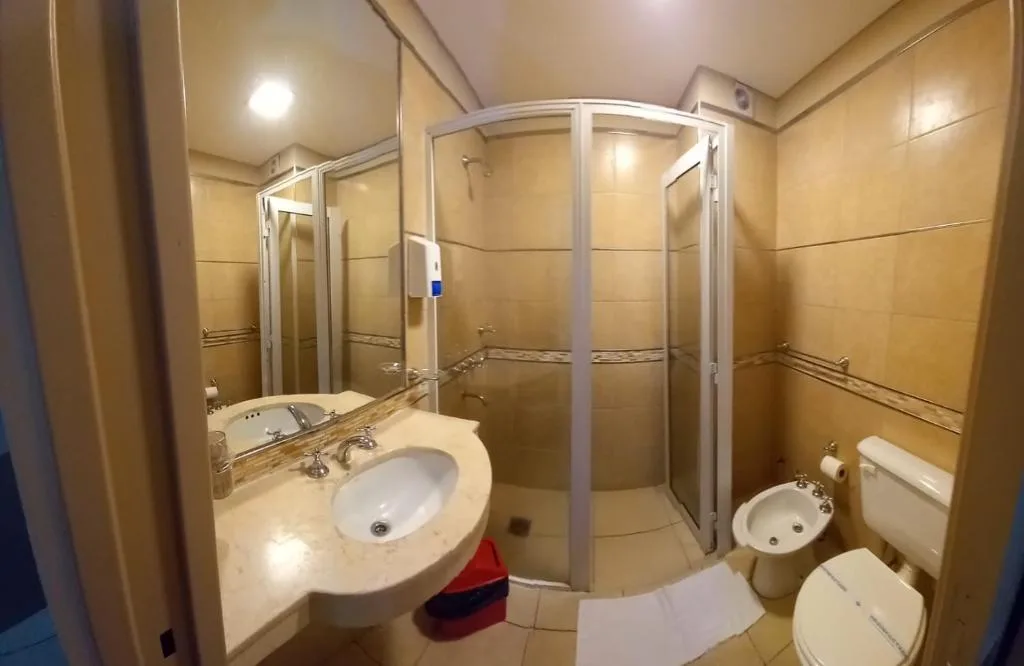 Hotel Confianza — 3