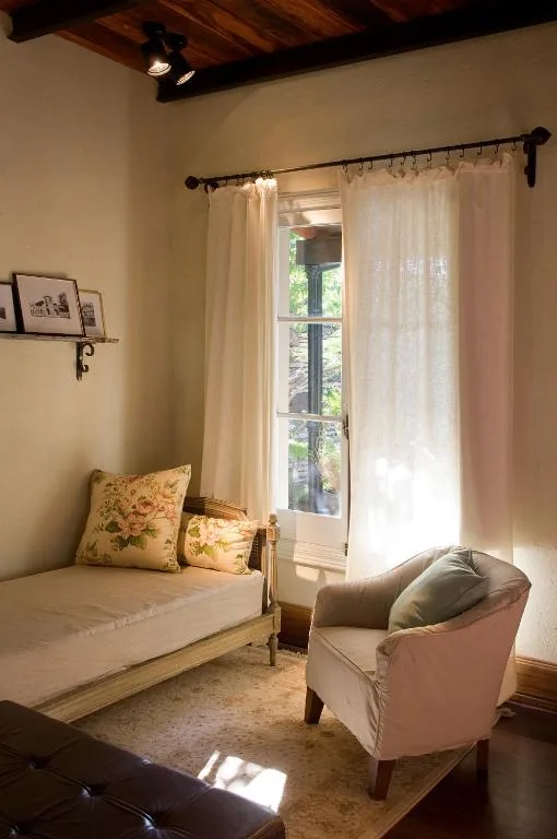 La Alondra, Casa de huéspedes — 2