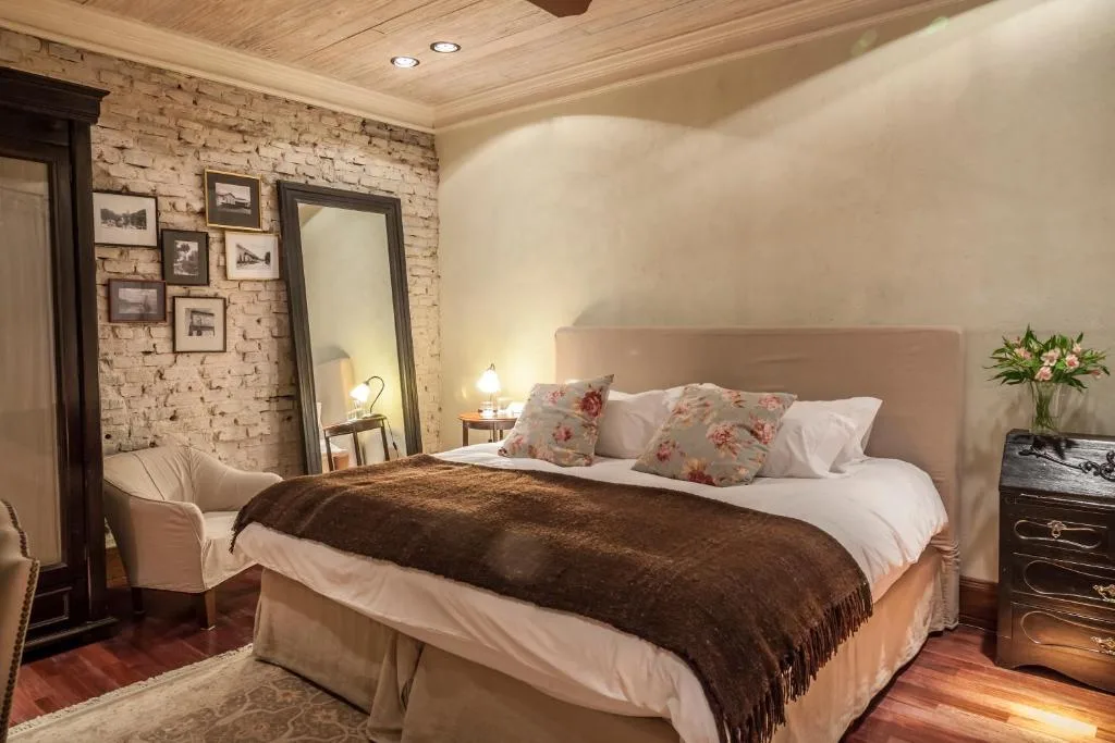La Alondra, Casa de huéspedes — 4