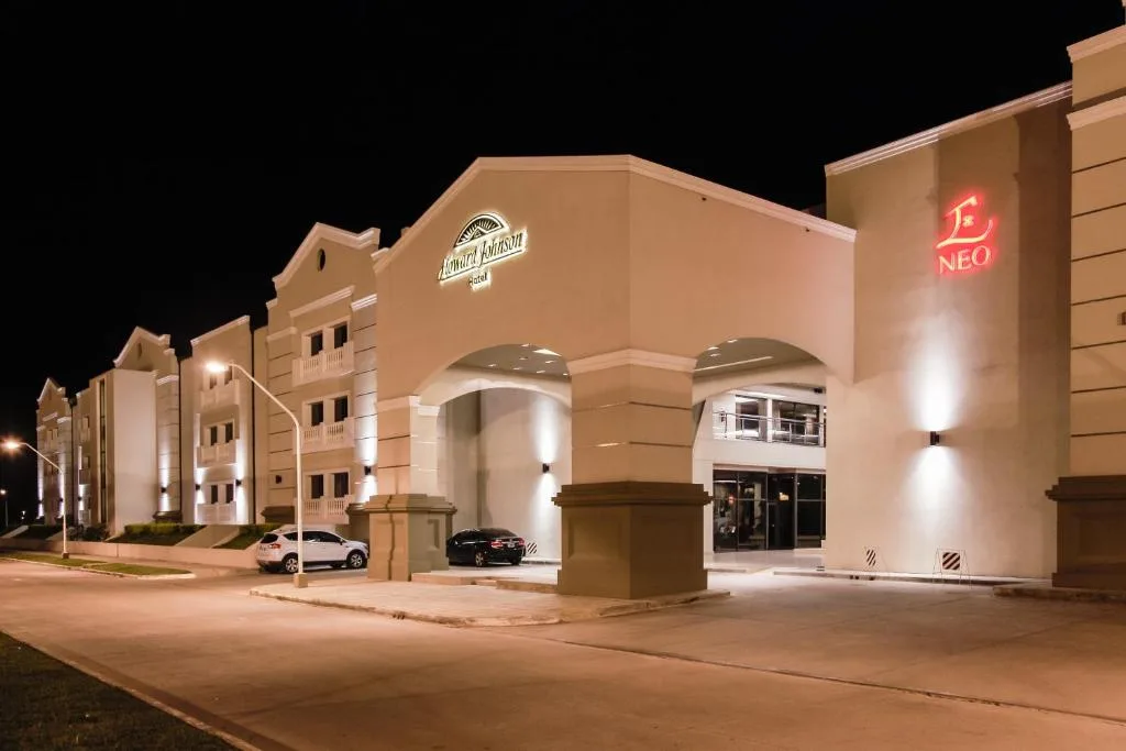Howard Johnson Hotel & Casino