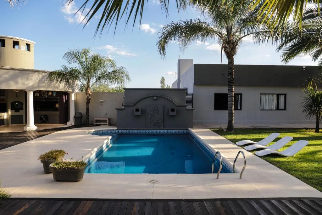 Reina Mora Hotel — 4