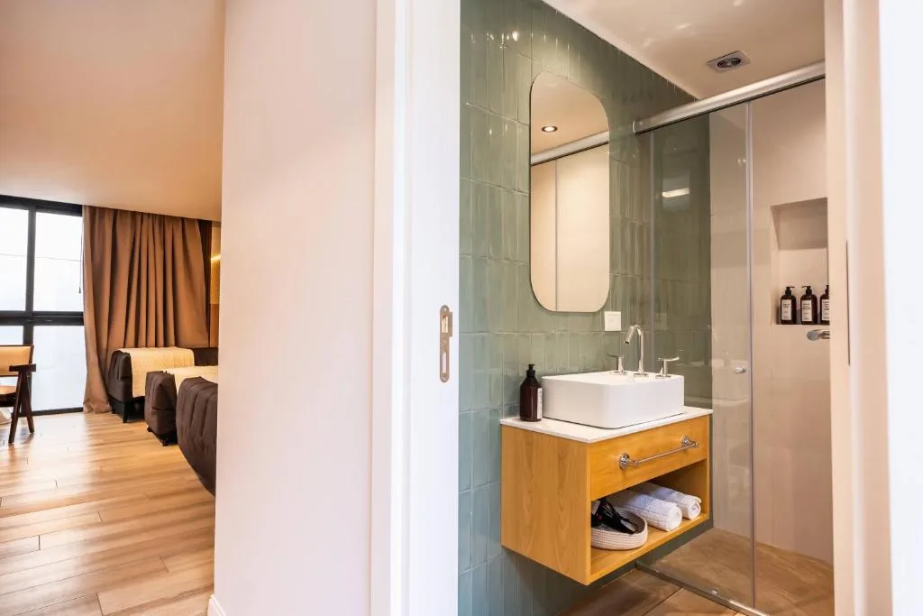 Nuit Hotel — 2
