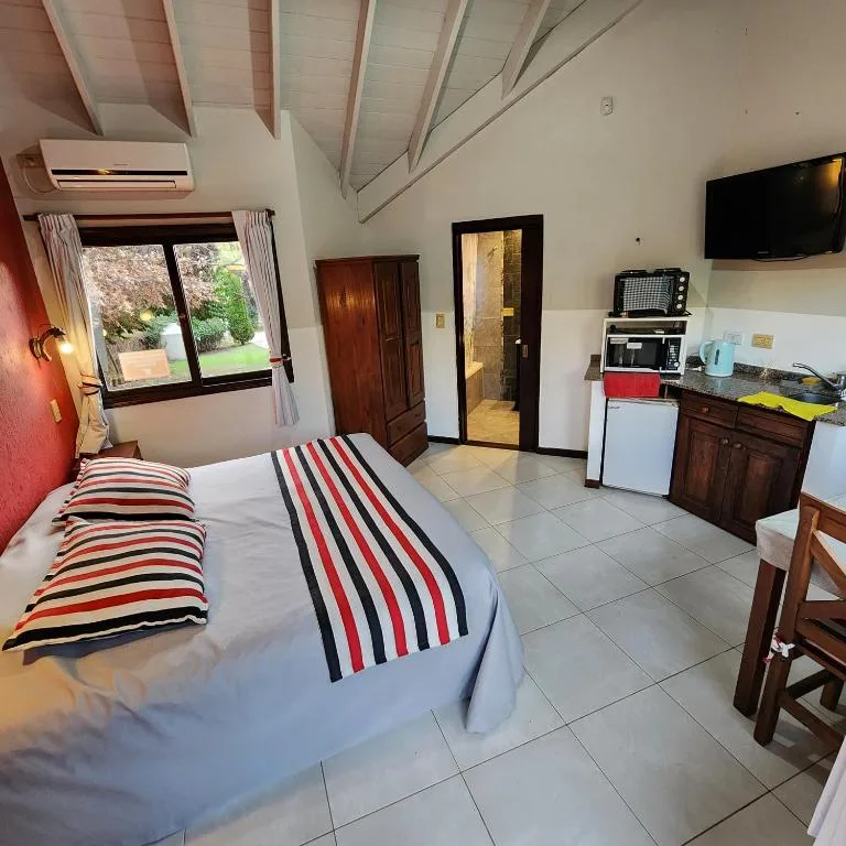 Merlo Trail Lodge — 4