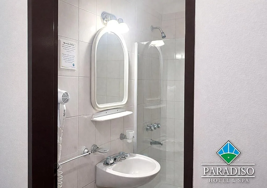 Paradiso Hotel — 3