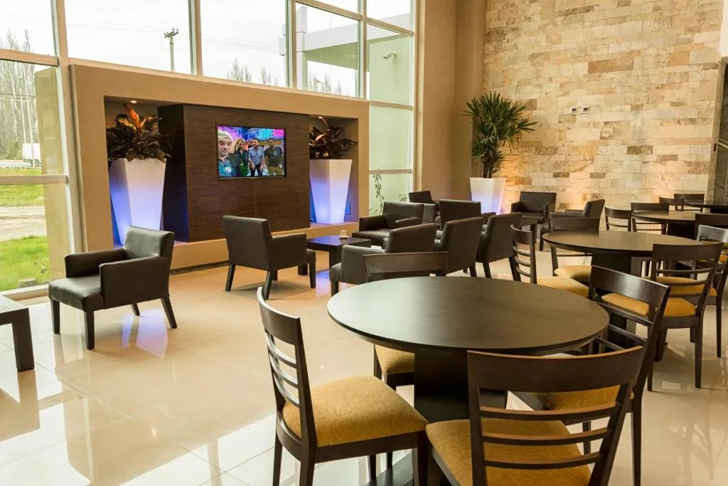 Howard Johnson Neuquen — 3