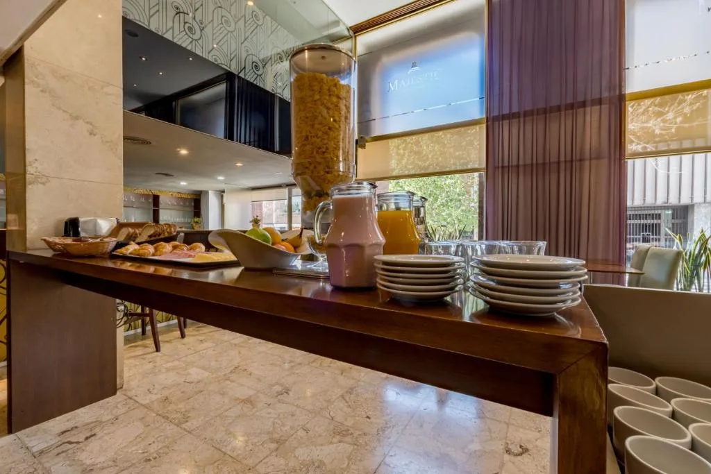 Hotel Majestic Rosario — 5