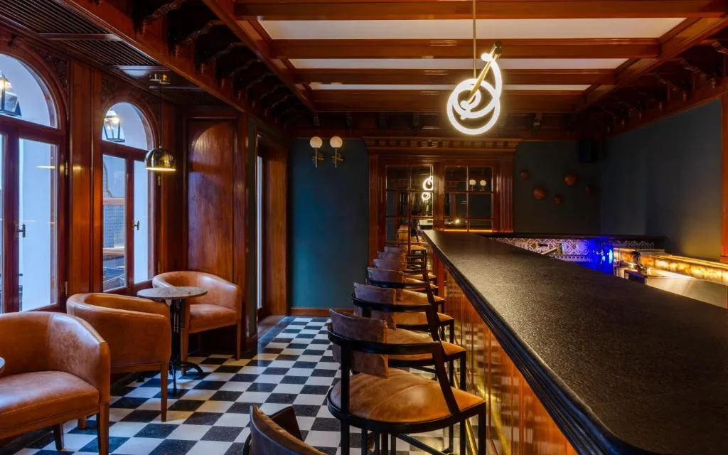 El Bodeguero Hotel — 4