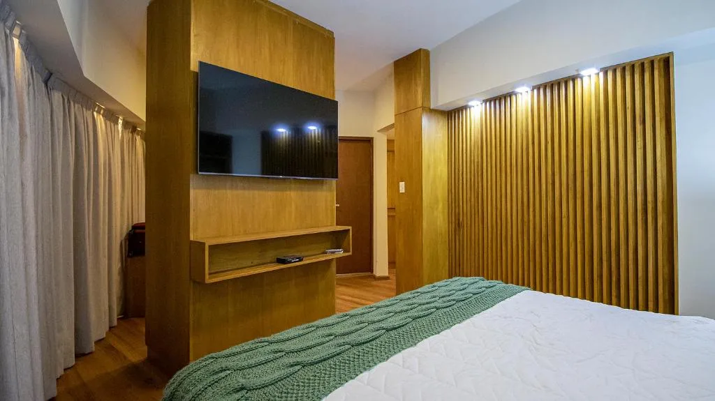Salta Suite — 2