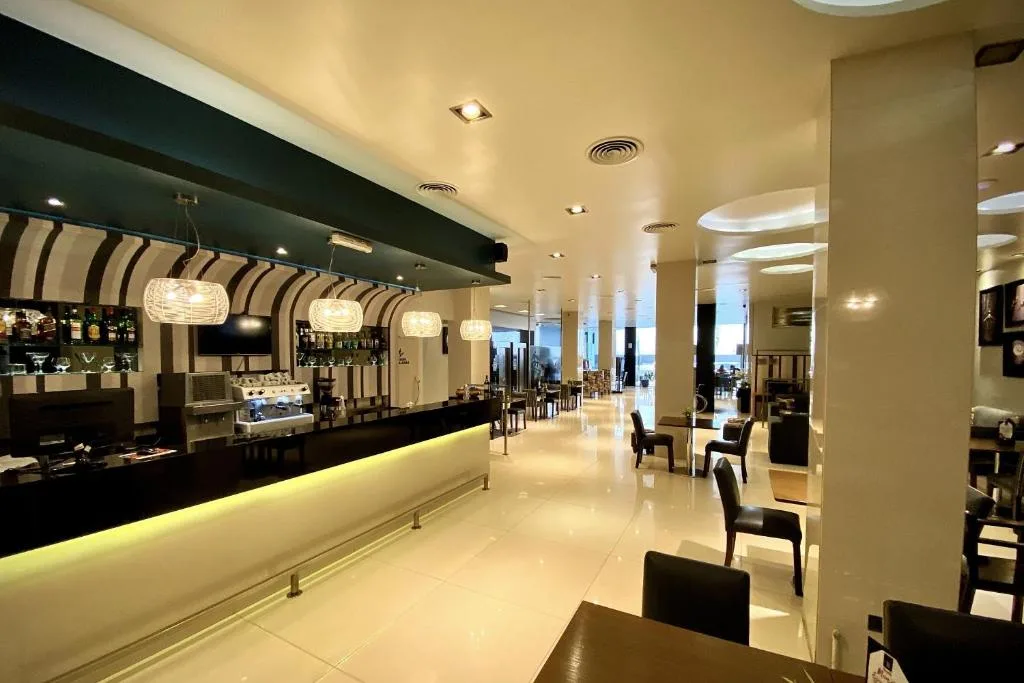 Hotel Bicentenario Suites & Spa — 5