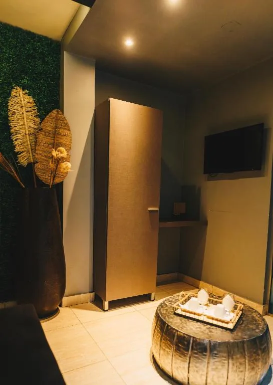 LG Golden Suites — 5