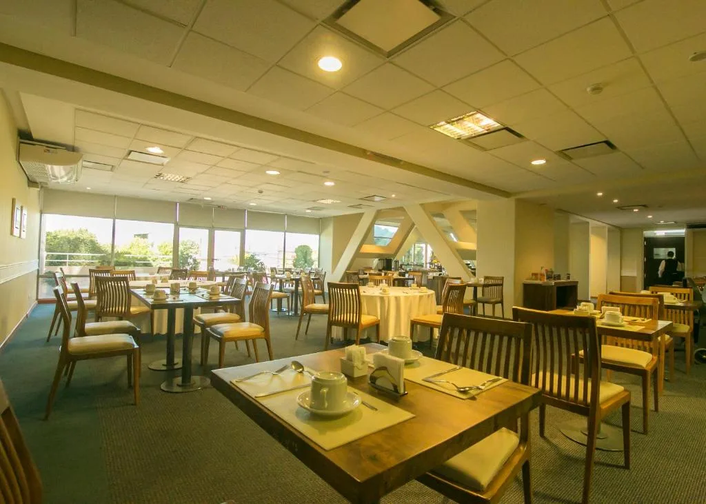 Hotel Tower Inn & Suites — 5