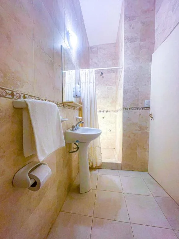 Nuevo Hotel Bristol — 3