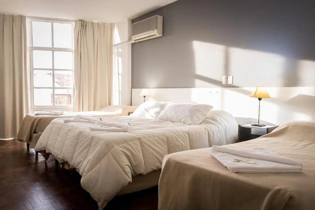 Hotel 376 — 2
