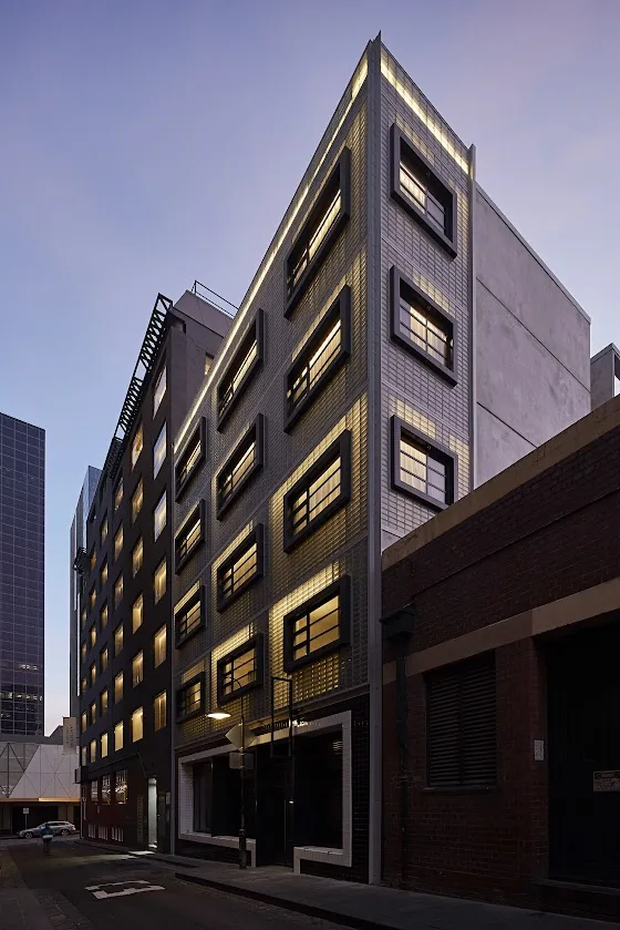 Lancemore Crossley St. — 4