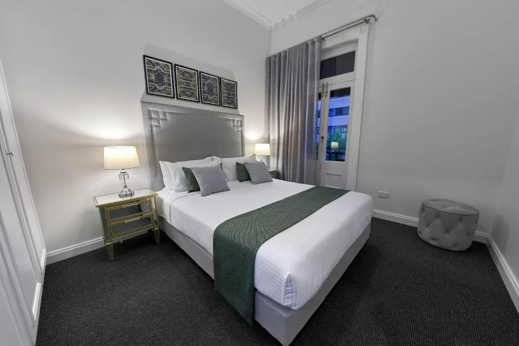 Adelaide Mansions Apartments