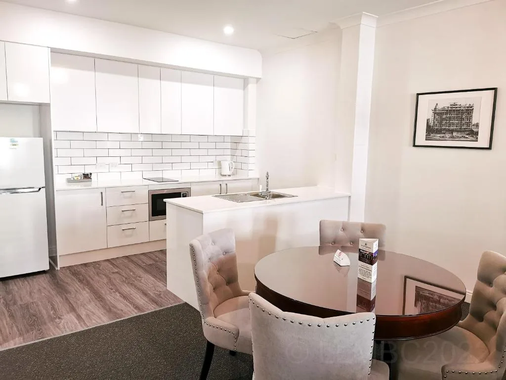 Adelaide Mansions Apartments — 4