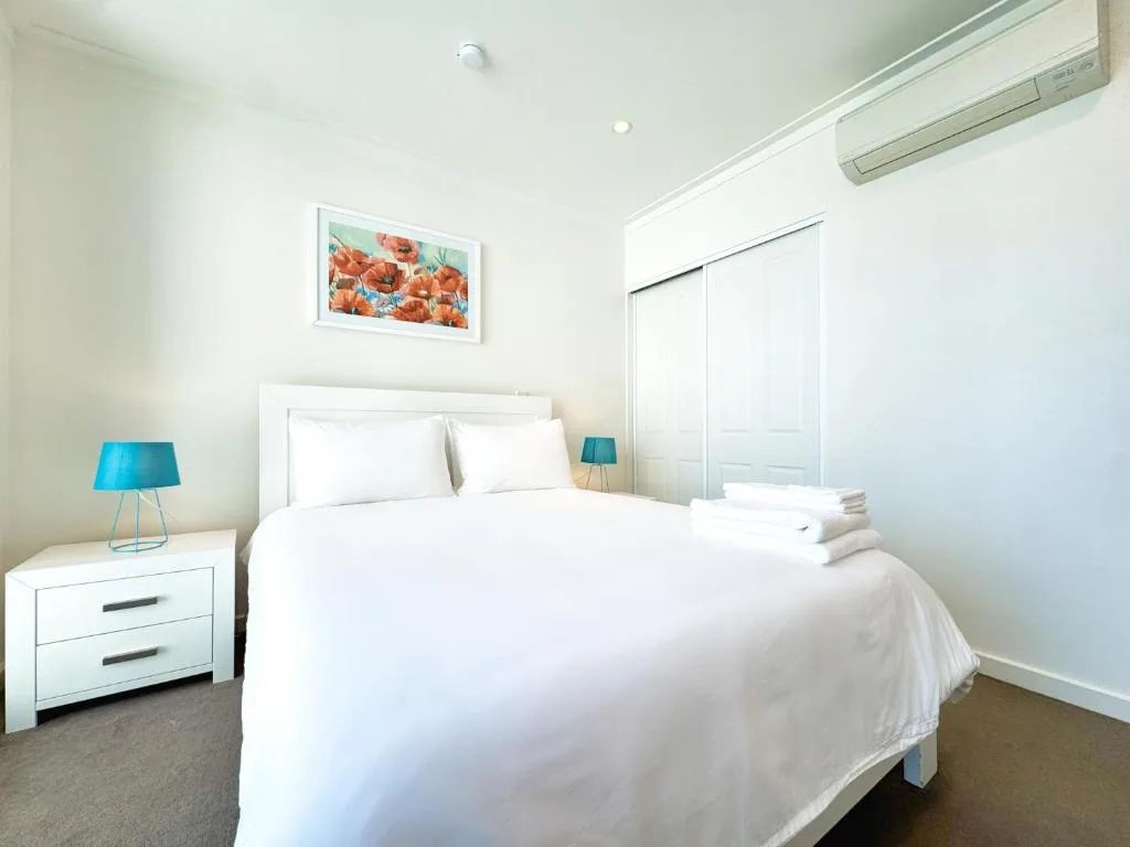 Amyra Residences at the Rowlands Apartments — 5
