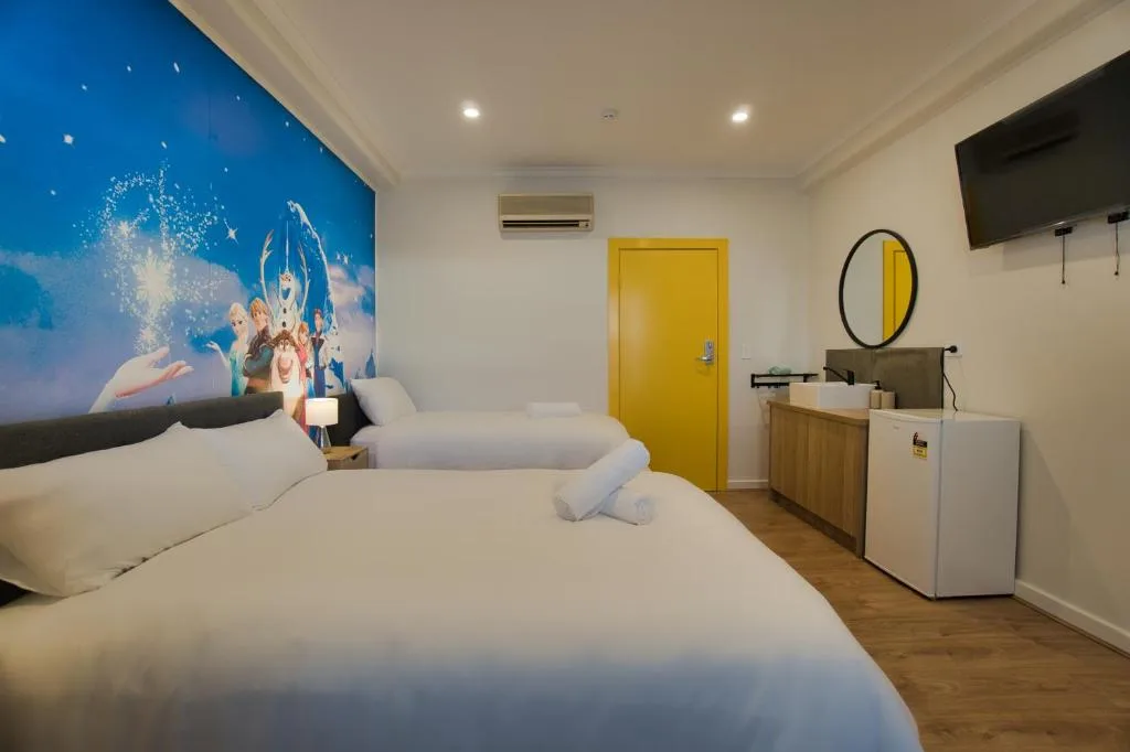 Dreamy Stays Accommodation - Private Rooms with Shared Bathrooms — 2