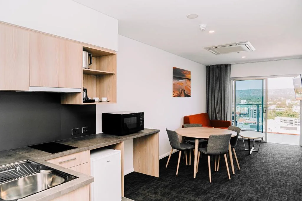 Toms Court Hotel — 4