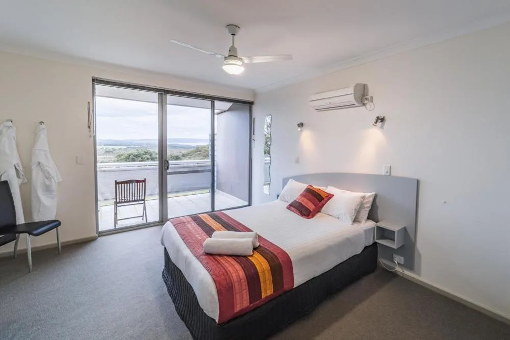 Cosy Corner Sea View Apartments — 2