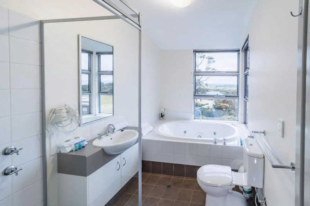 Cosy Corner Sea View Apartments — 3