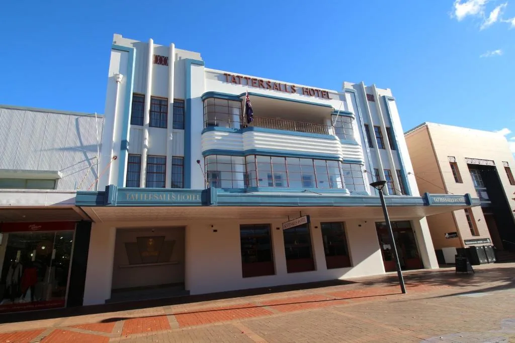 Tattersalls Hotel — 2