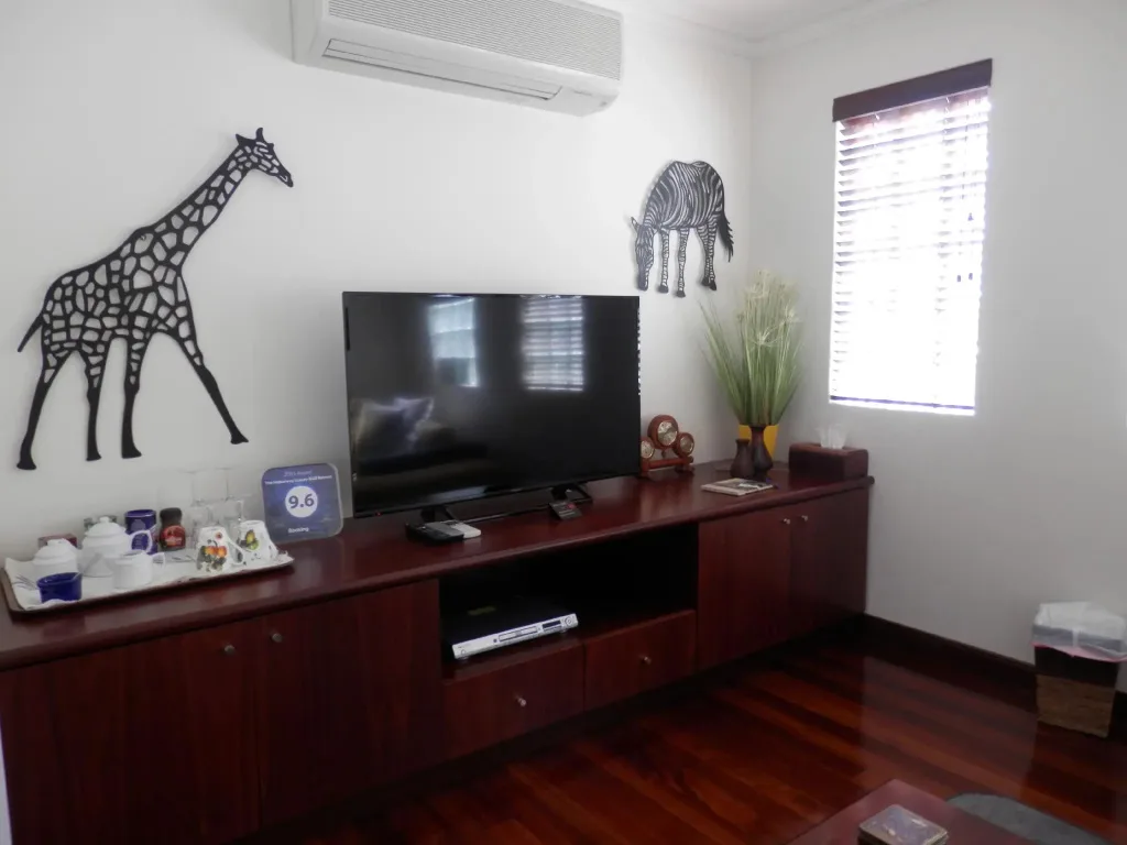 The Hideaway Luxury Bed & Breakfast Perth — 4
