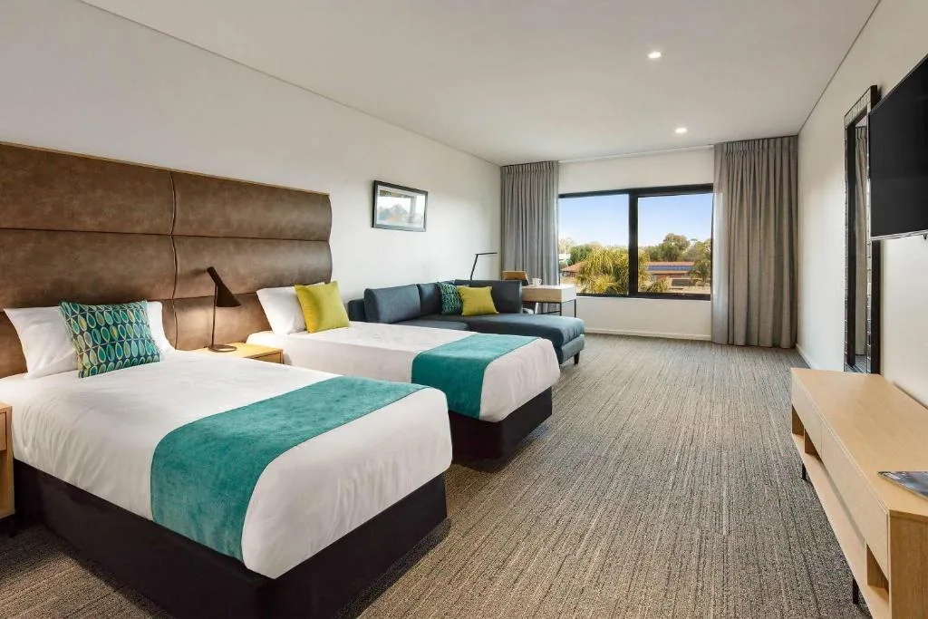 Quality Hotel Lakeside — 2