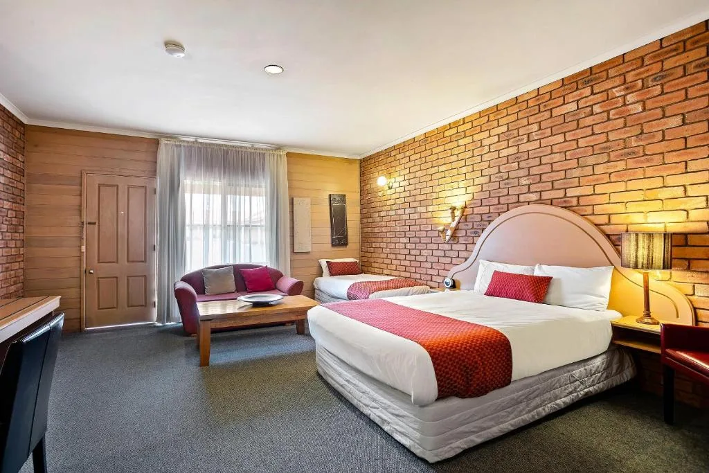 Quality Inn Colonial — 2