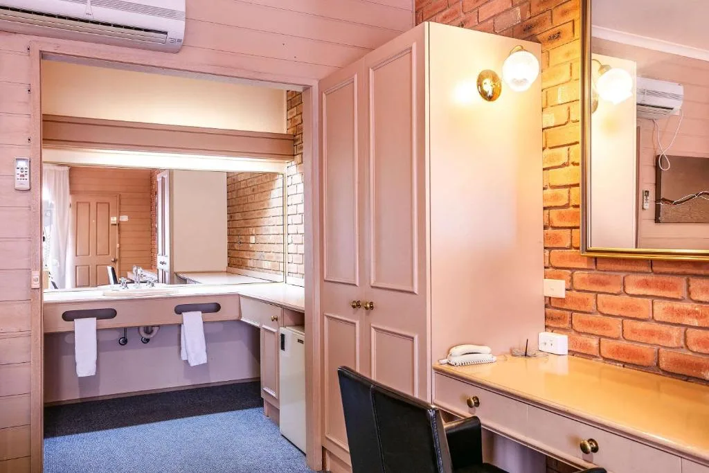 Quality Inn Colonial — 3