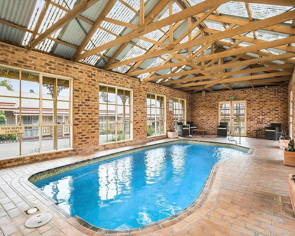 Quality Inn Colonial — 4