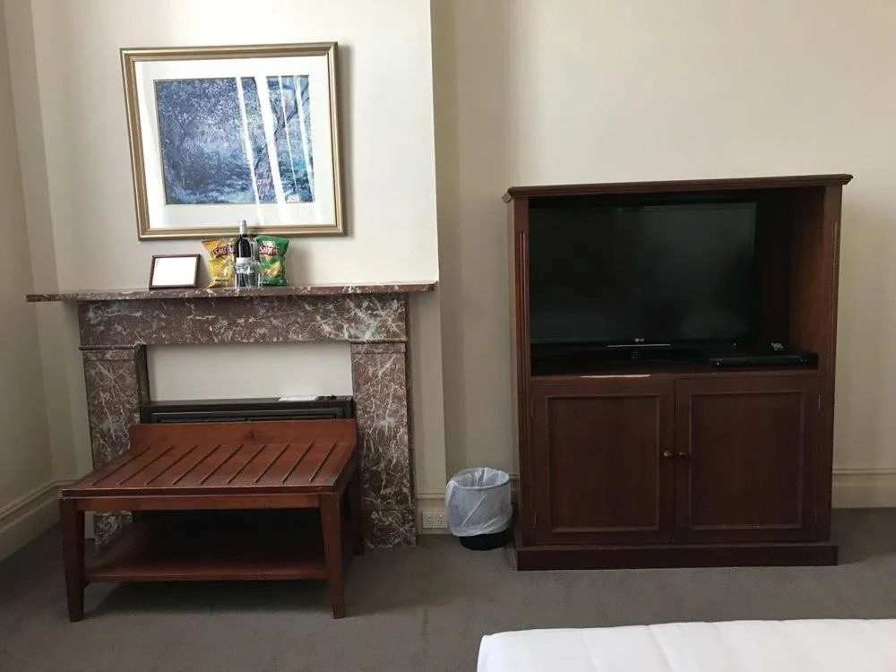 The Hotel Shamrock — 4