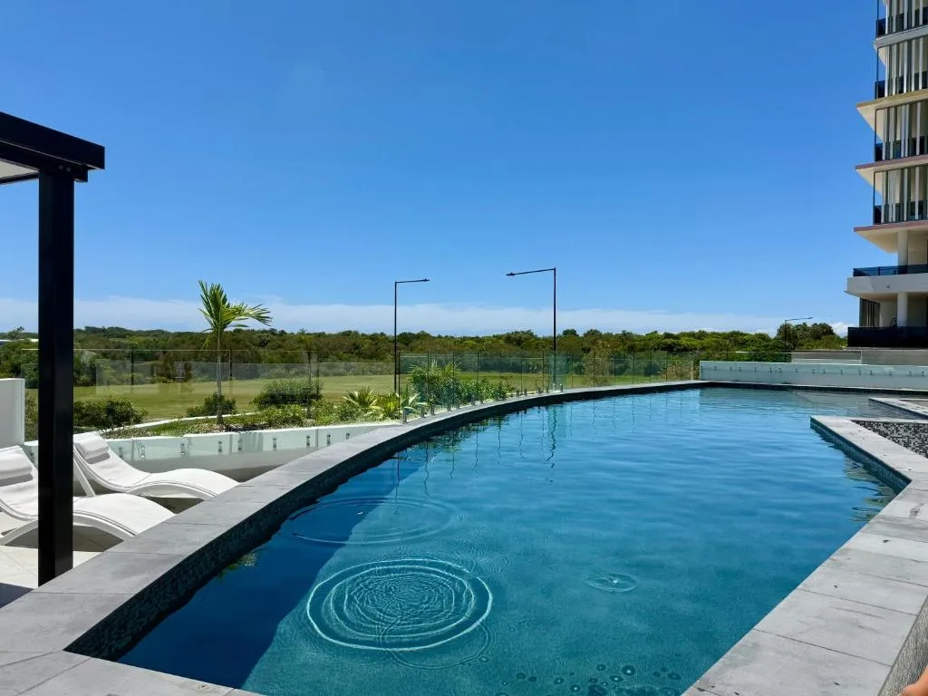 Azzure Bokarina Penthouse- Brand New- Ocean View- Resort Style Pool- Steam Room — 4