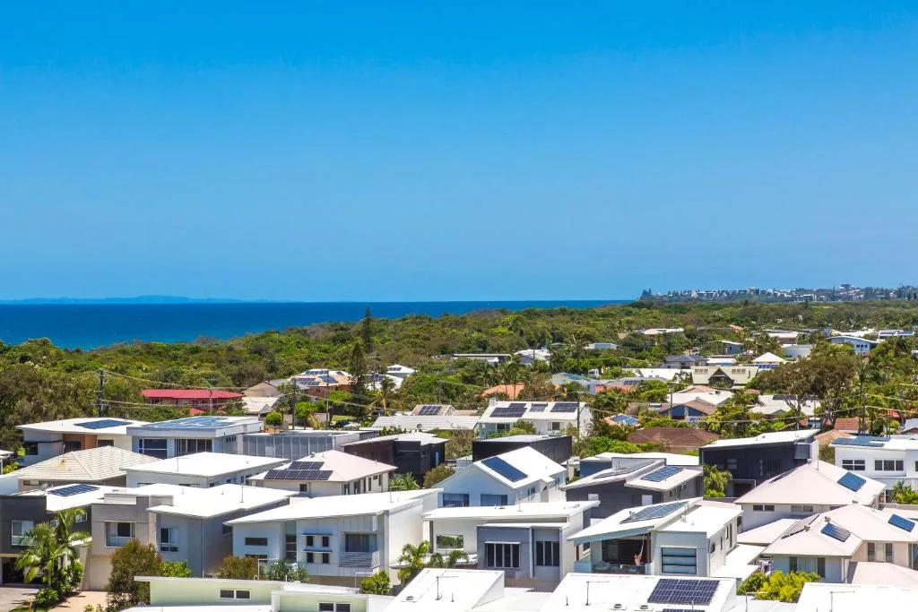 Azzure Bokarina Penthouse- Brand New- Ocean View- Resort Style Pool- Steam Room — 5