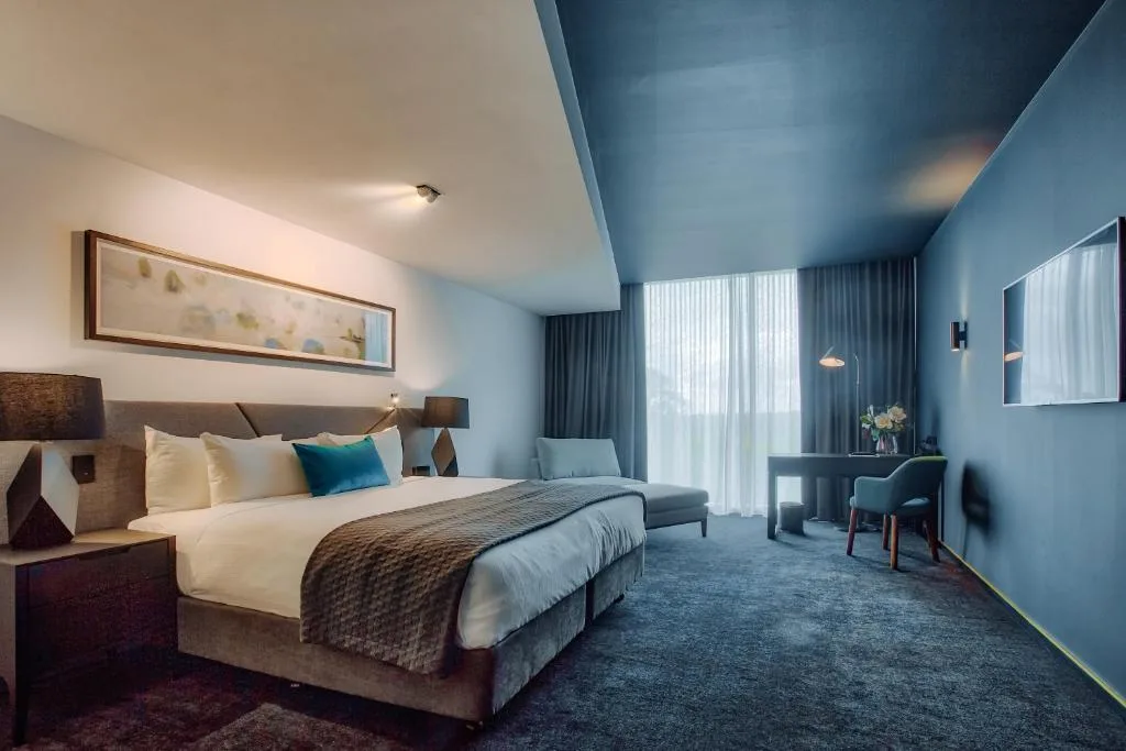 Eatons Hill Hotel — 5