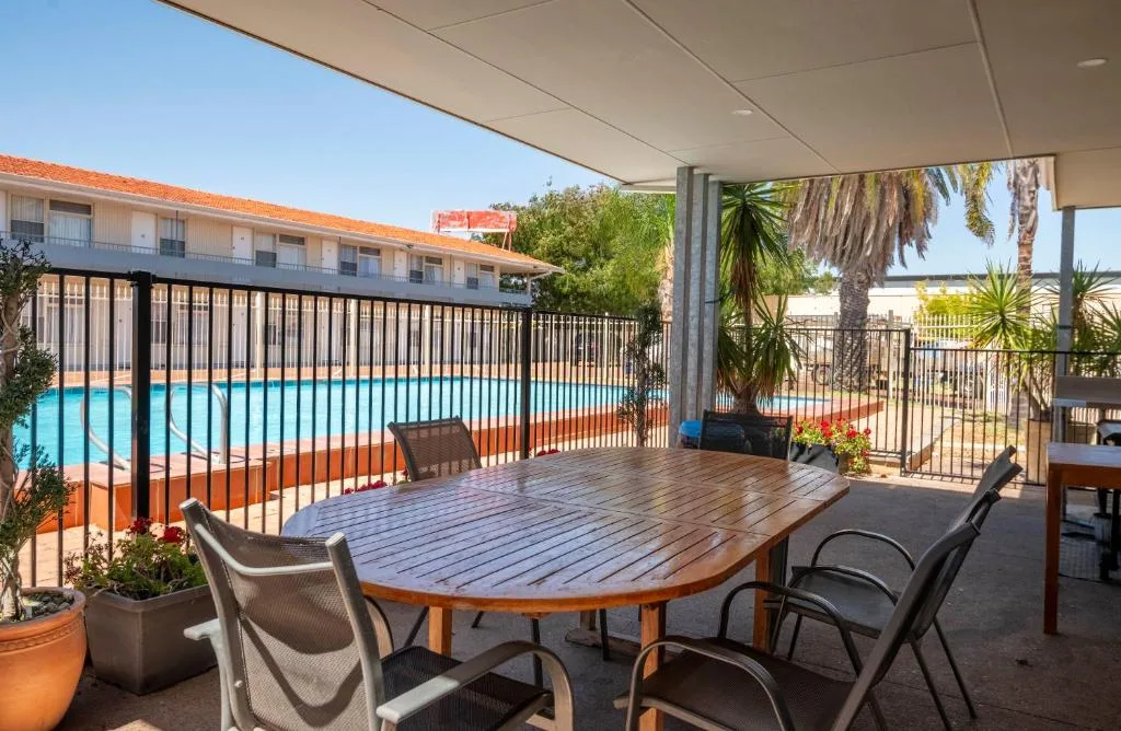 Bunbury Motel and Apartments — 2