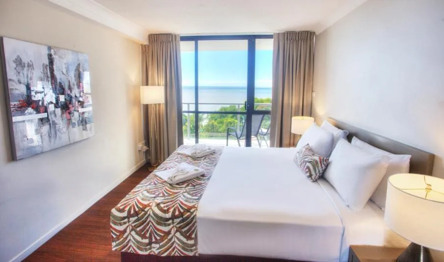 Cairns Plaza Hotel — 4