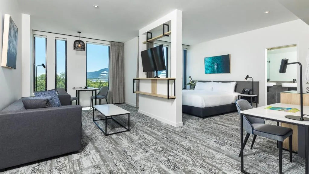 Oaks Cairns Hotel — 3