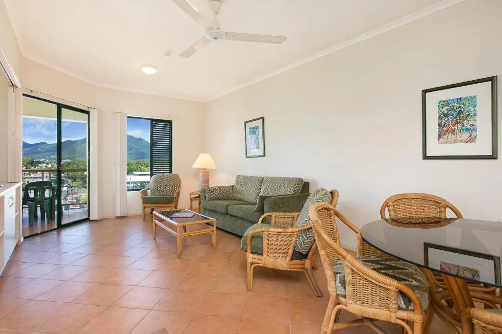 Tropic Towers Apartments — 5