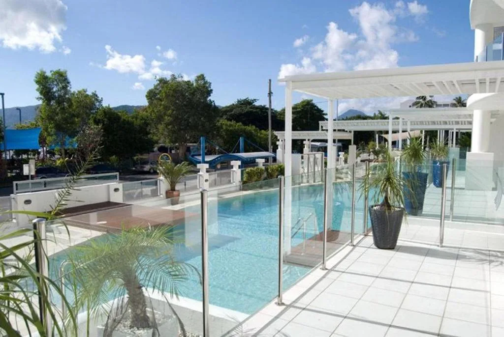 Waters Edge Apartment Cairns — 5