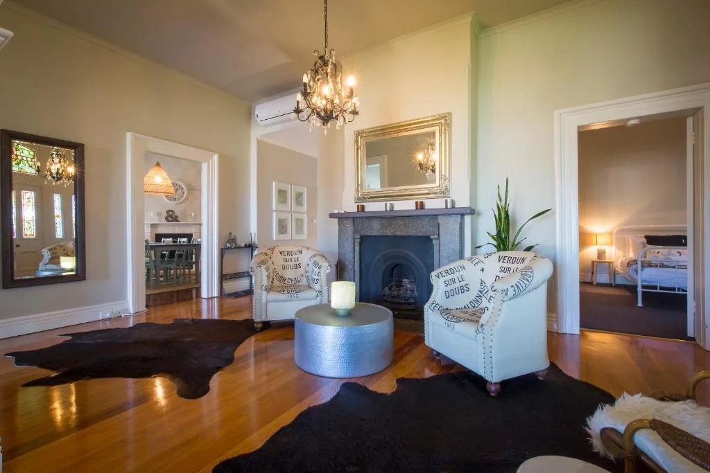 Camellia Cottage — 4