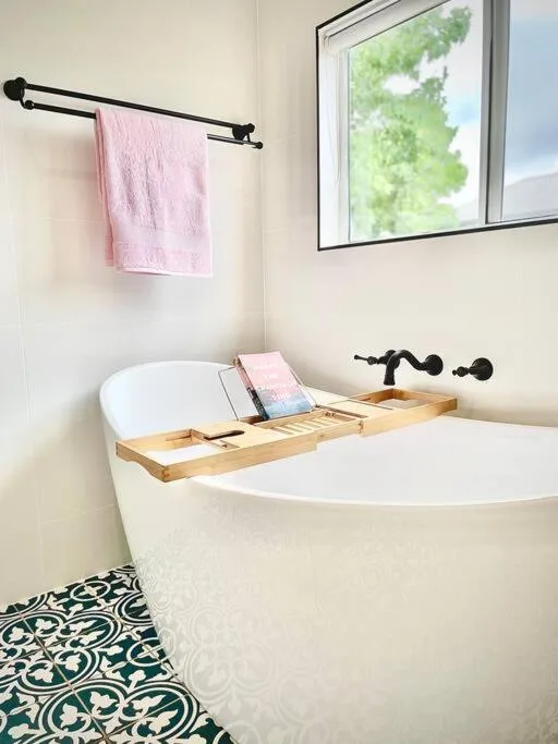 Corner Cottage- Pool Table, WiFi, AC & Firepit — 3