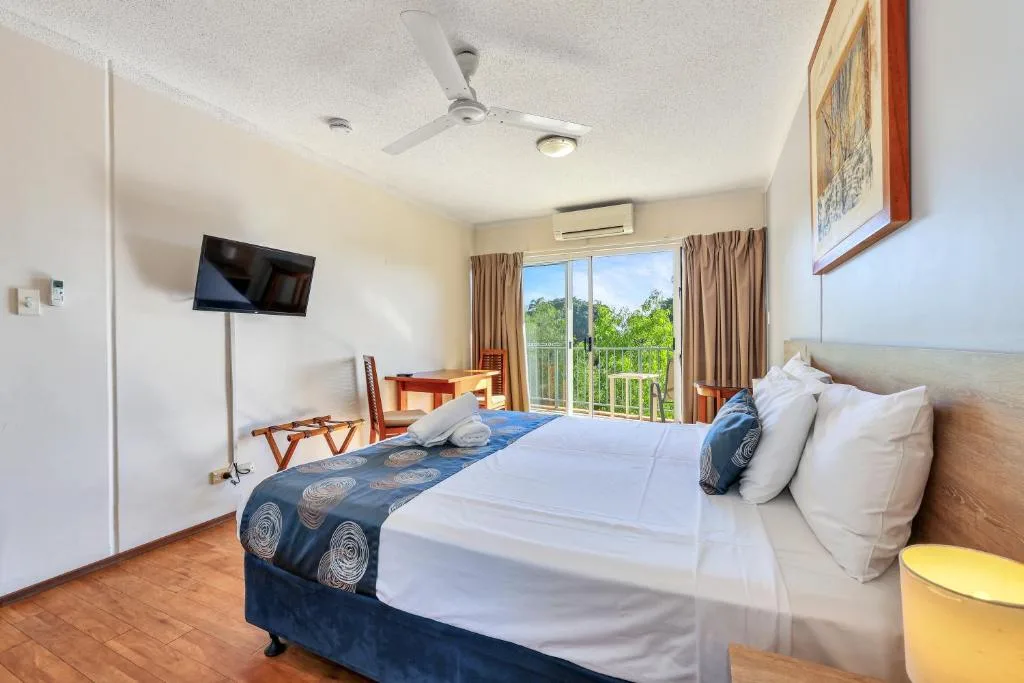 Cullen Bay Resorts — 2