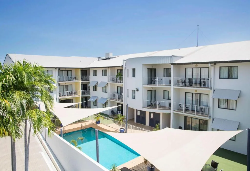 Metro Advance Apartments & Hotel