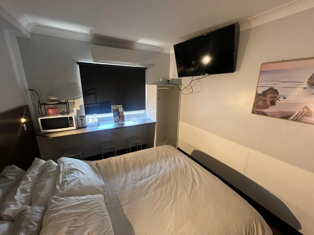 Value Inn Arafura Stairway — 2