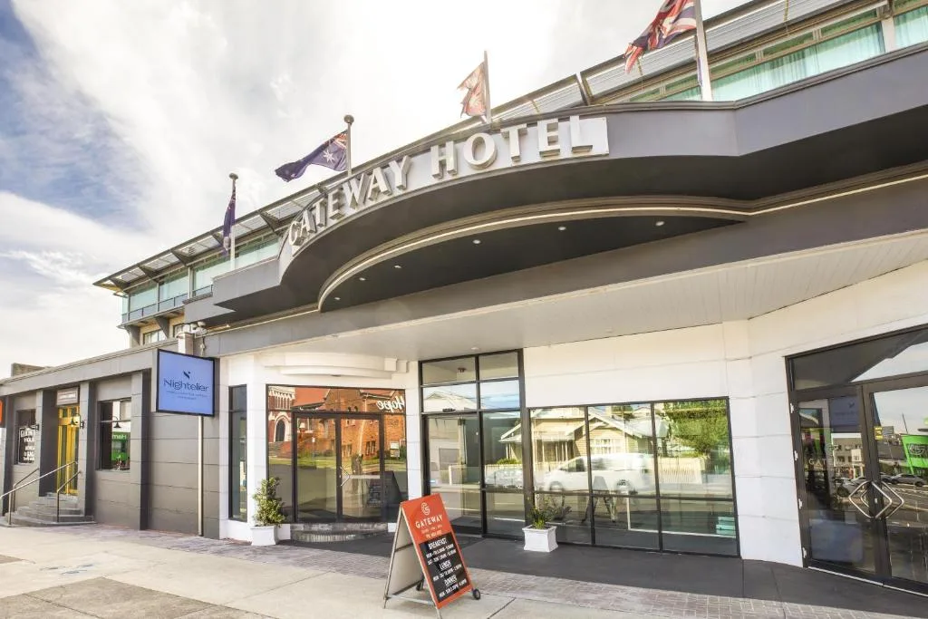 Nightelier Devonport Gateway Hotel — 4