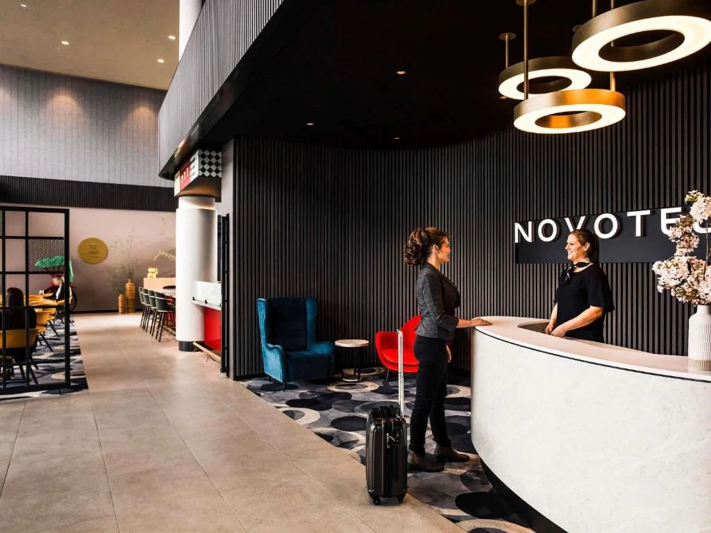 Novotel Devonport — 3