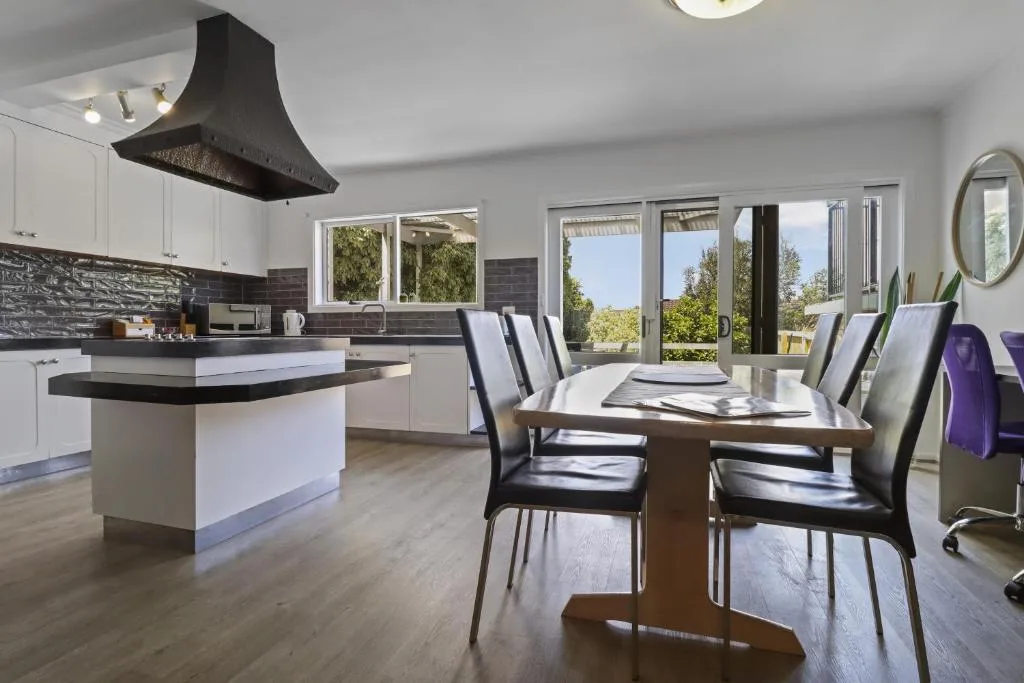 Highton Accommodation (Geelong) — 5